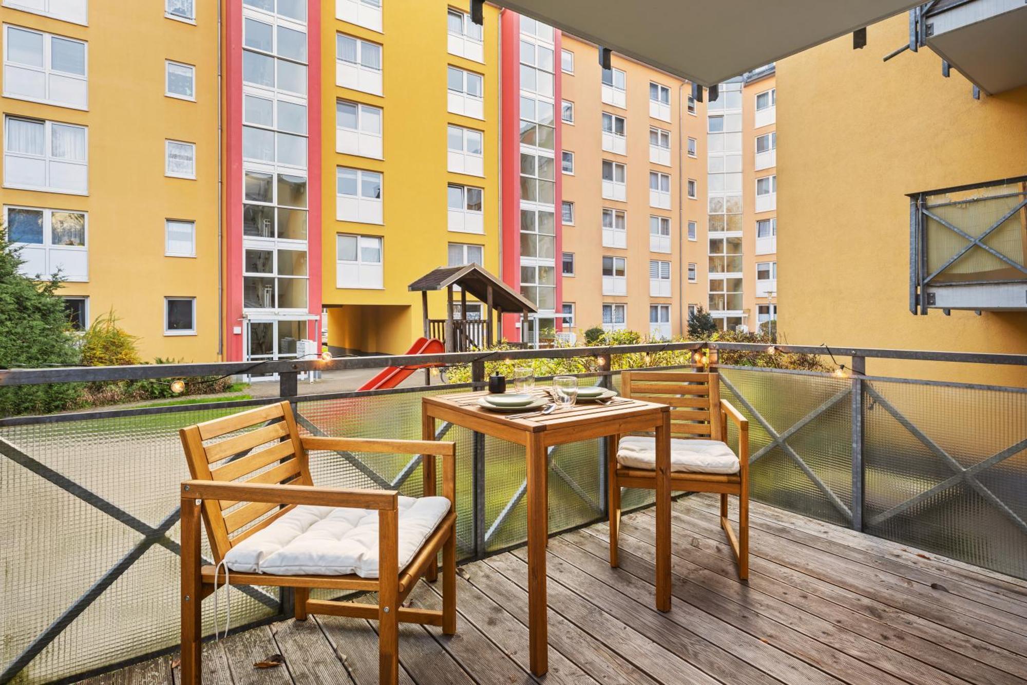 Edler Wohnraum Disney Marvel Studio Mit Balkon, Boxspringbett, Kaffeevollautomat, Lift & Parkplatz Хемніц Екстер'єр фото