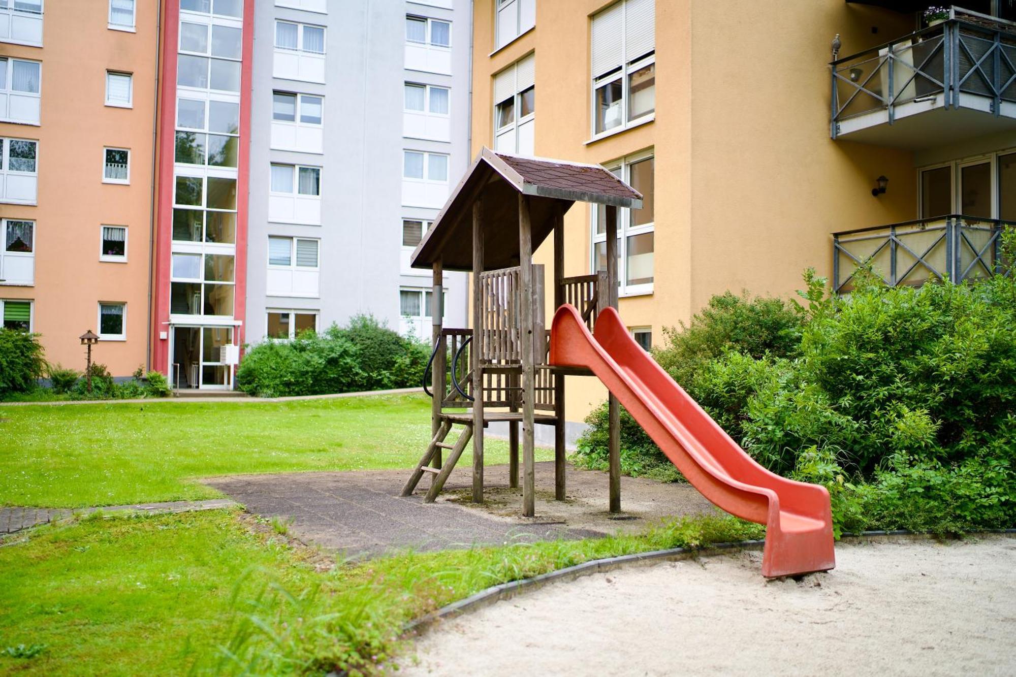 Edler Wohnraum Disney Marvel Studio Mit Balkon, Boxspringbett, Kaffeevollautomat, Lift & Parkplatz Хемніц Екстер'єр фото