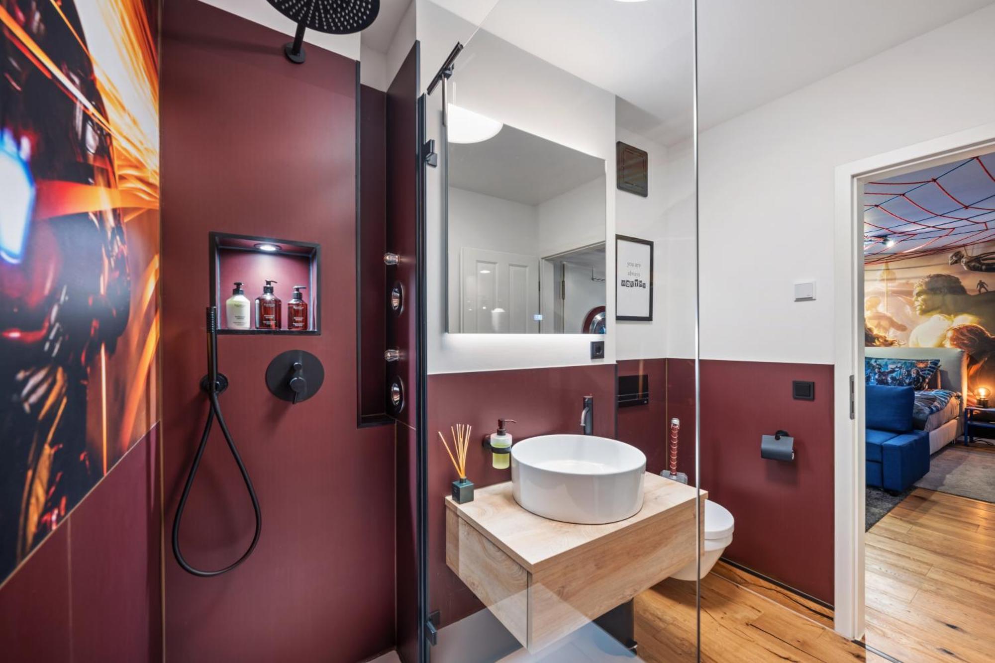 Edler Wohnraum Disney Marvel Studio Mit Balkon, Boxspringbett, Kaffeevollautomat, Lift & Parkplatz Хемніц Екстер'єр фото
