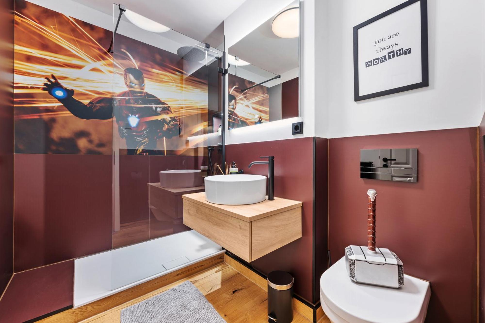Edler Wohnraum Disney Marvel Studio Mit Balkon, Boxspringbett, Kaffeevollautomat, Lift & Parkplatz Хемніц Екстер'єр фото